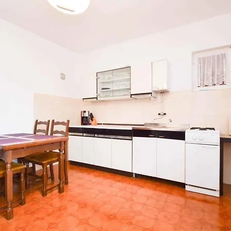 28 Appartement