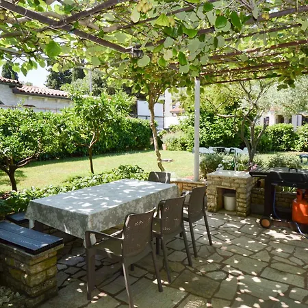 Apartman 28 *